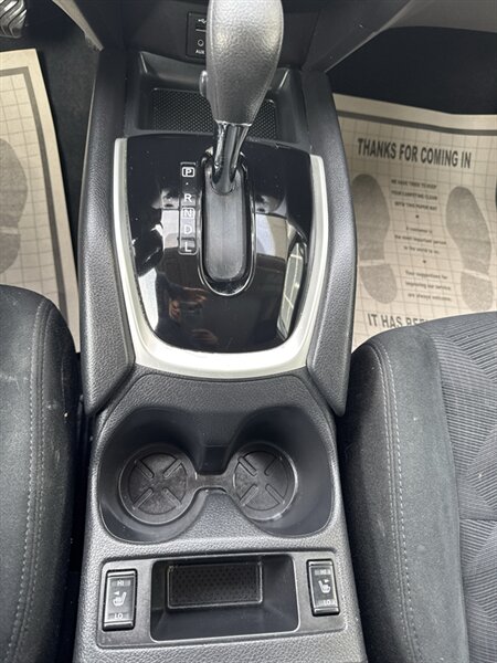 2016 Nissan Rogue SV AWD - Photo 18 - Lynwood, IL 60411