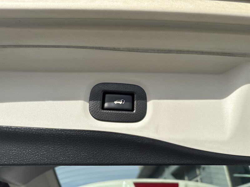 2016 Nissan Rogue SV AWD - Photo 12 - Lynwood, IL 60411