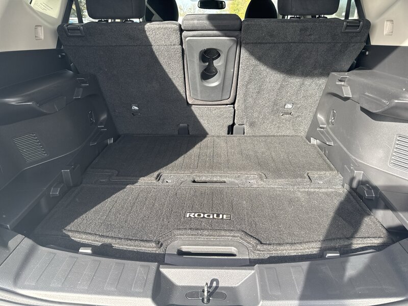 2016 Nissan Rogue SV AWD - Photo 11 - Lynwood, IL 60411