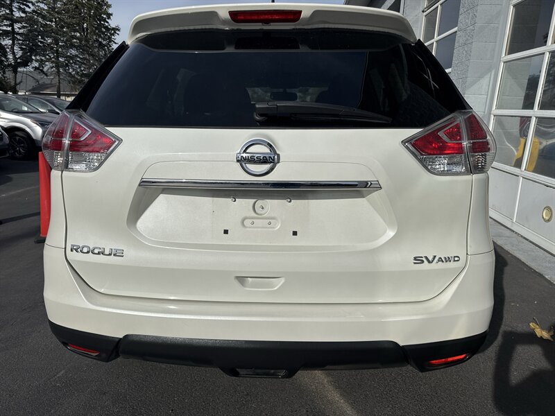 2016 Nissan Rogue SV AWD - Photo 5 - Lynwood, IL 60411