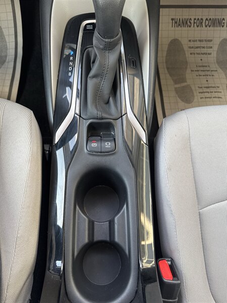 2020 Toyota Corolla Hybrid LE - Photo 16 - Lynwood, IL 60411