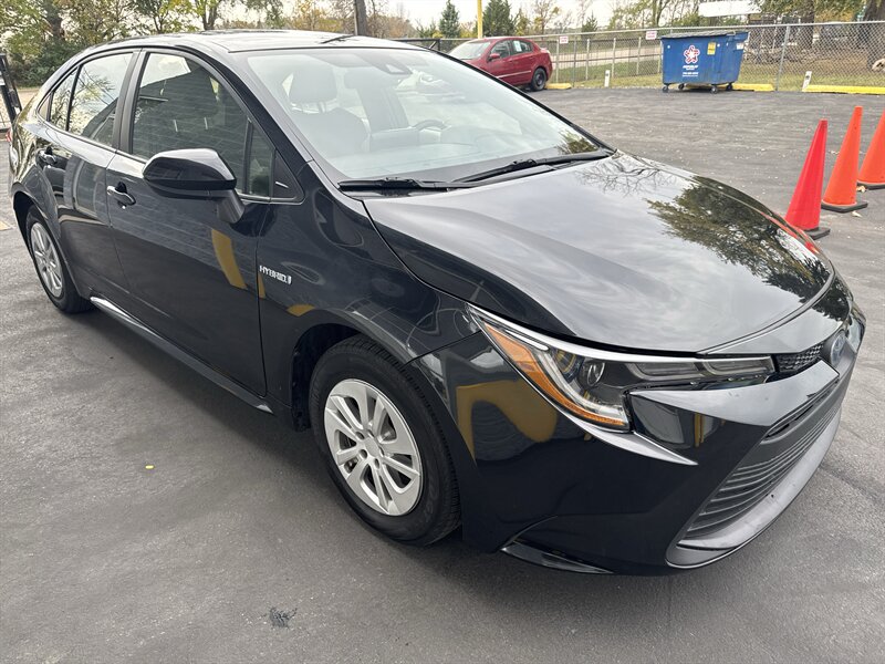 2020 Toyota Corolla Hybrid LE - Photo 1 - Lynwood, IL 60411