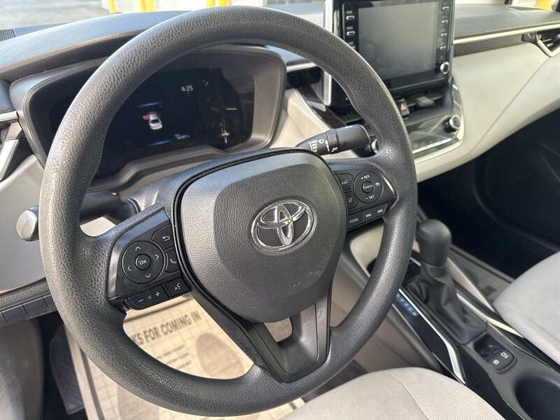 2020 Toyota Corolla Hybrid LE - Photo 8 - Lynwood, IL 60411