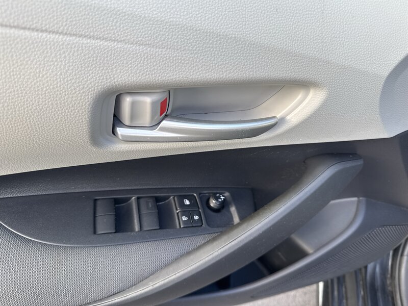 2020 Toyota Corolla Hybrid LE - Photo 9 - Lynwood, IL 60411