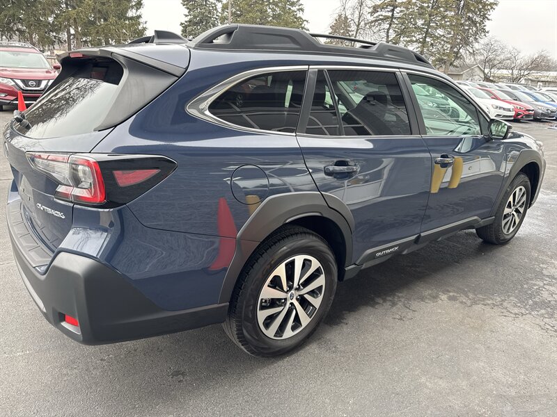 2024 Subaru Outback Premium   - Photo 6 - Lynwood, IL 60411