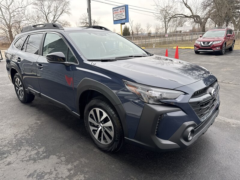 2024 Subaru Outback Premium's photo