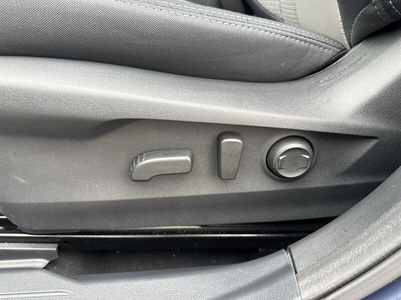 2024 Subaru Outback Premium   - Photo 9 - Lynwood, IL 60411