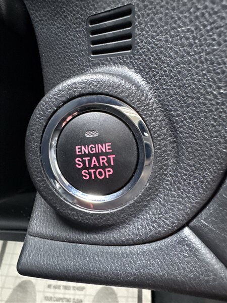 2024 Subaru Outback Premium   - Photo 14 - Lynwood, IL 60411