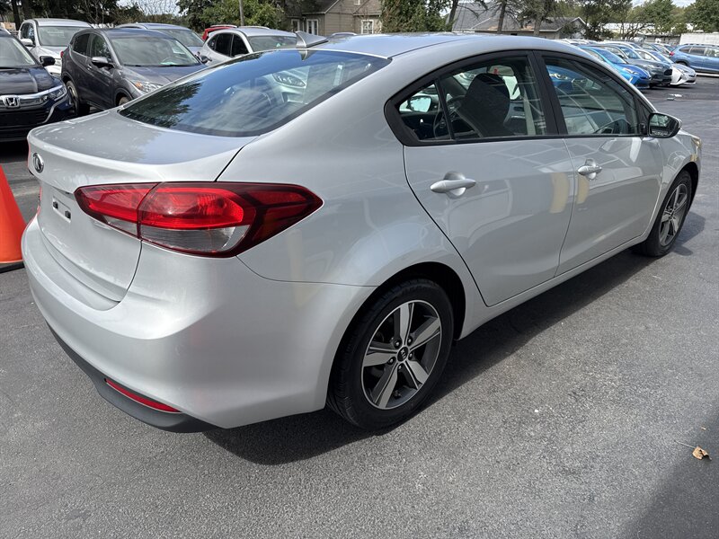 2018 Kia Forte S   - Photo 6 - Lynwood, IL 60411