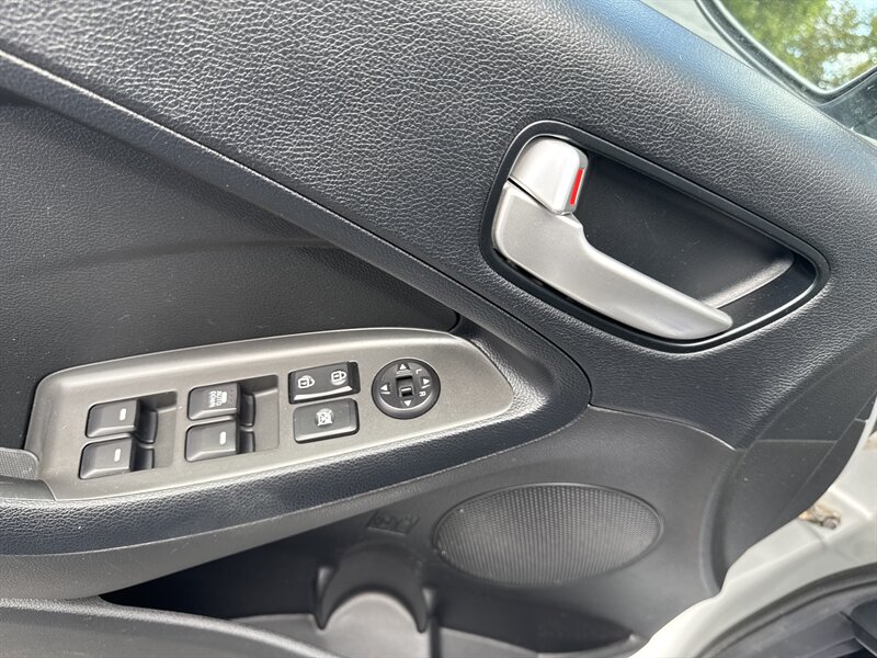 2018 Kia Forte S   - Photo 9 - Lynwood, IL 60411