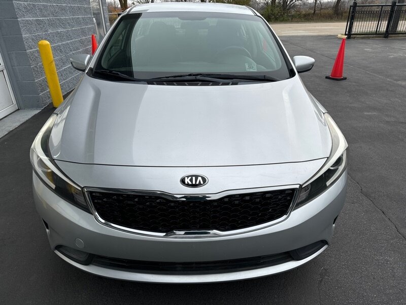 2018 Kia Forte S   - Photo 2 - Lynwood, IL 60411