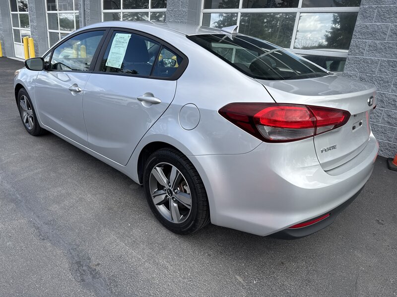 2018 Kia Forte S   - Photo 4 - Lynwood, IL 60411