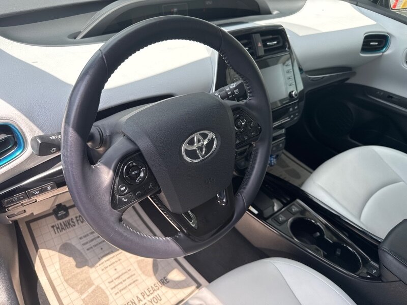 2022 Toyota Prius LE AWD-e - Photo 2 - Lynwood, IL 60411