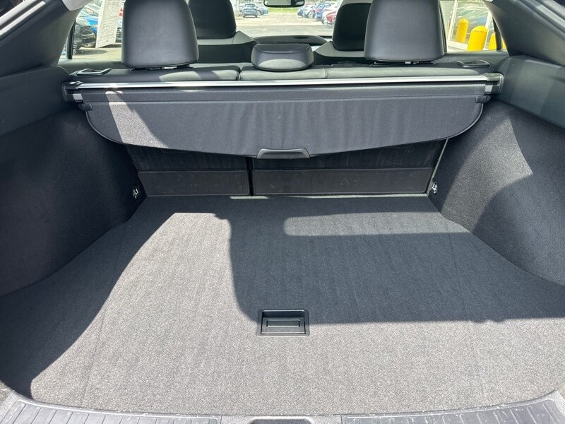 2022 Toyota Prius LE AWD-e - Photo 6 - Lynwood, IL 60411