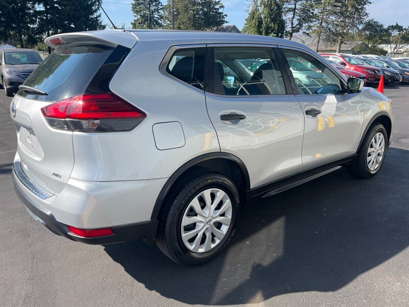 2017 Nissan Rogue S   - Photo 4 - Lynwood, IL 60411