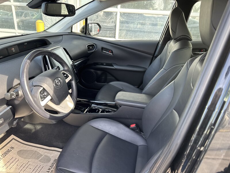 2018 Toyota Prius   - Photo 7 - Lynwood, IL 60411