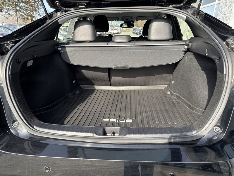 2018 Toyota Prius   - Photo 12 - Lynwood, IL 60411