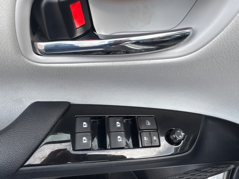 2016 Toyota Prius Two Eco - Photo 9 - Lynwood, IL 60411