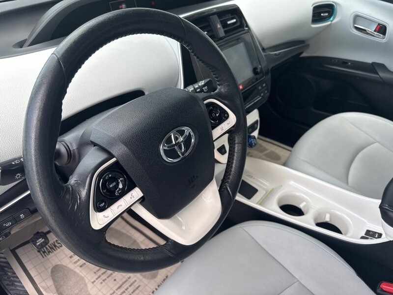 2016 Toyota Prius Two Eco - Photo 8 - Lynwood, IL 60411