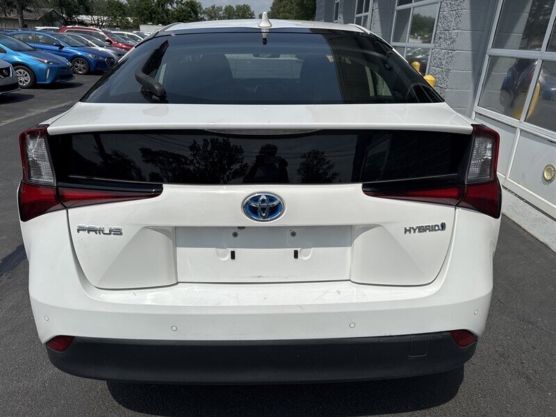 2020 Toyota Prius L Eco - Photo 4 - Lynwood, IL 60411