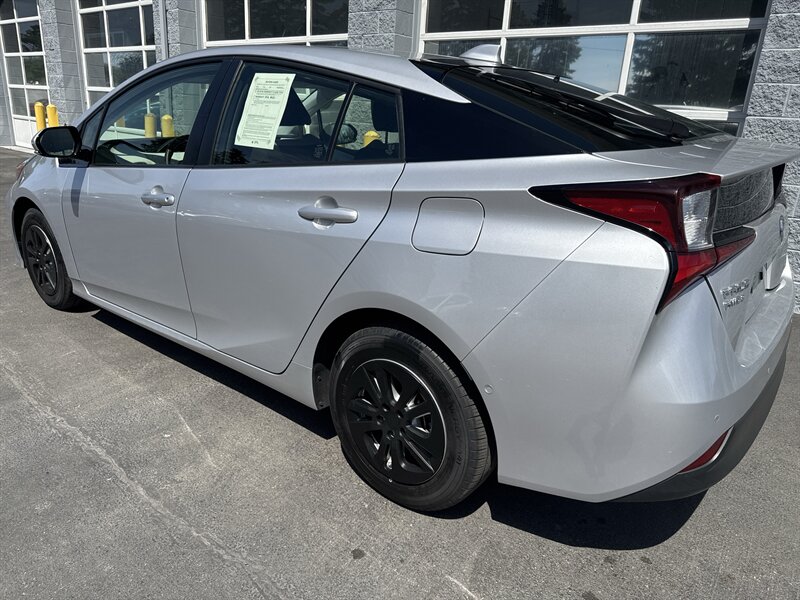 2020 Toyota Prius LE AWD-e   - Photo 4 - Lynwood, IL 60411