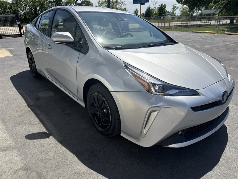 2020 Toyota Prius LE AWD-e   - Photo 1 - Lynwood, IL 60411