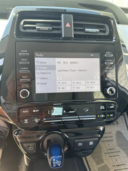 2020 Toyota Prius LE AWD-e   - Photo 16 - Lynwood, IL 60411