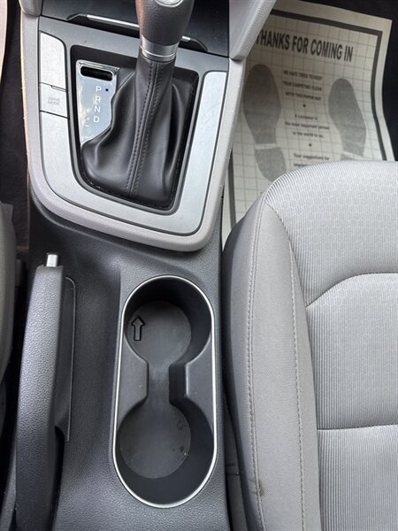 2018 Hyundai ELANTRA SE   - Photo 13 - Lynwood, IL 60411