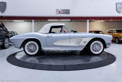 1961 Chevrolet Corvette   - Photo 11 - Rancho Cordova, CA 95742