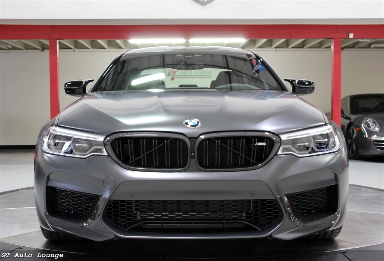 The BMW M5 “30 Jahre M5” limited edition
