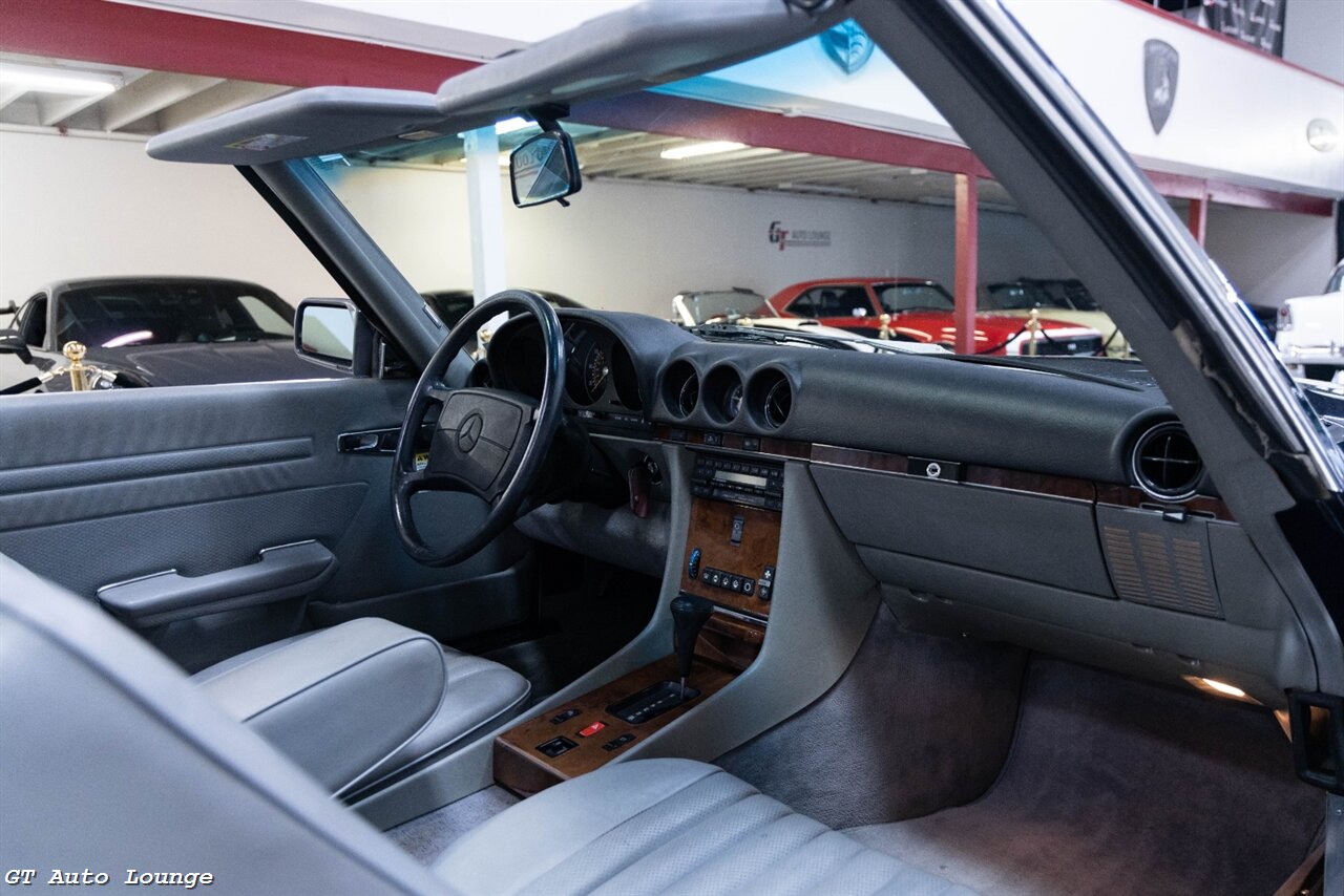 1986 Mercedes-Benz 560-Class 560 SL - Photo 54 - Rancho Cordova, CA 95742