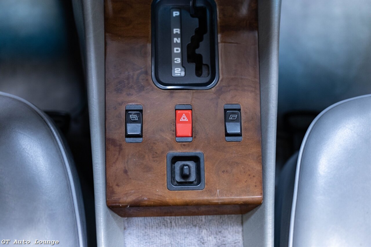 1986 Mercedes-Benz 560-Class 560 SL - Photo 62 - Rancho Cordova, CA 95742