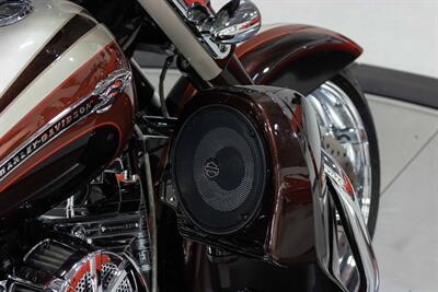 2011 Harley-Davidson Street Glide   - Photo 17 - Rancho Cordova, CA 95742