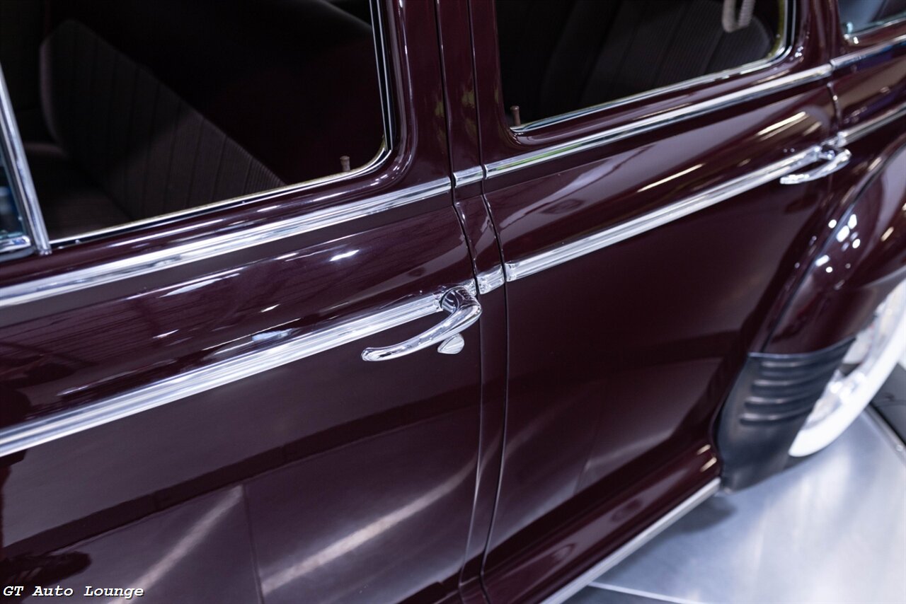 1941 Pontiac Streamliner Silver Streak Restomod - Photo 22 - Rancho Cordova, CA 95742