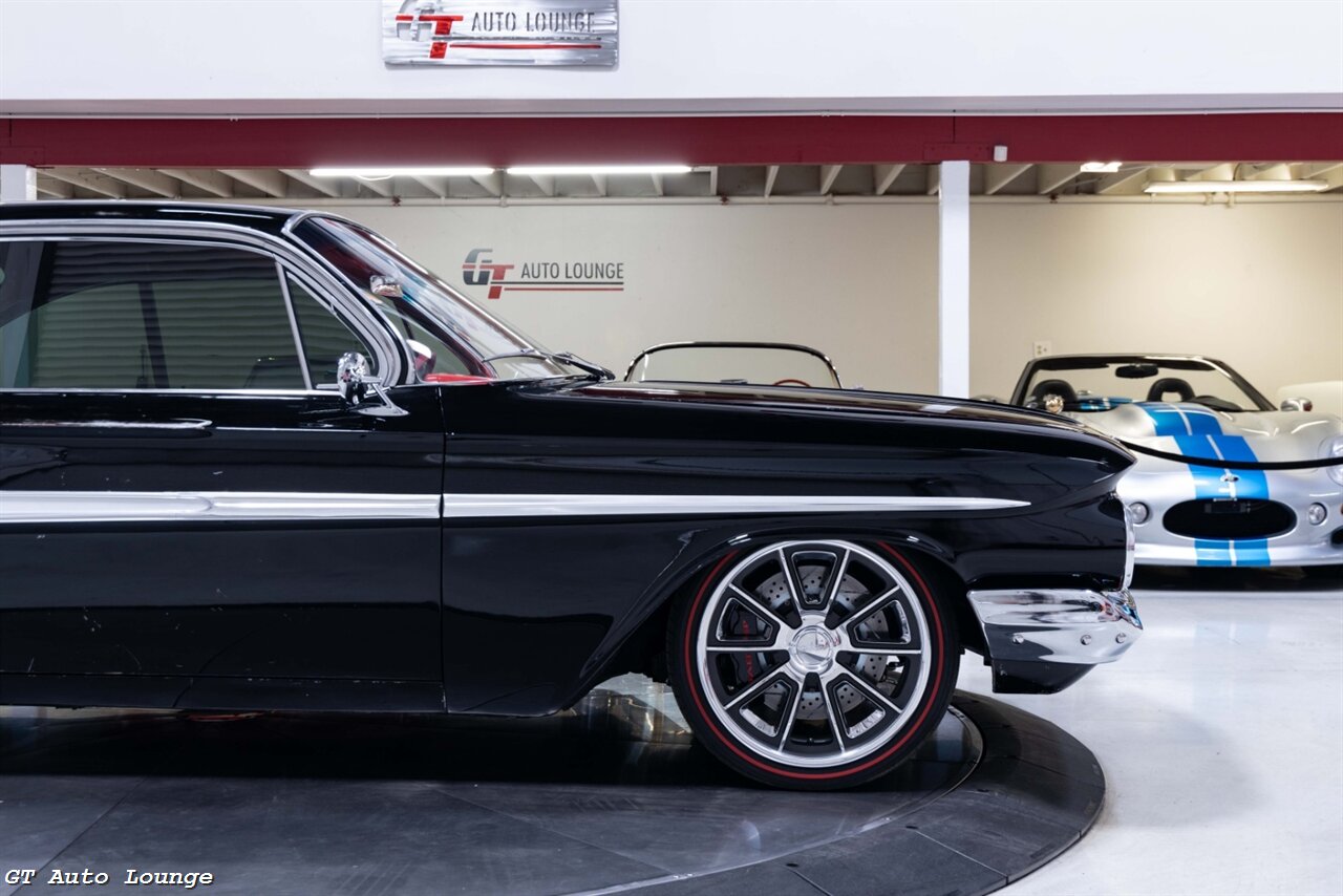 1961 Chevrolet Impala Bubbletop Restomod - Photo 12 - Rancho Cordova, CA 95742