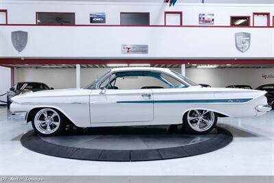 1961 Chevrolet Impala Bubble Top Restomod   - Photo 8 - Rancho Cordova, CA 95742