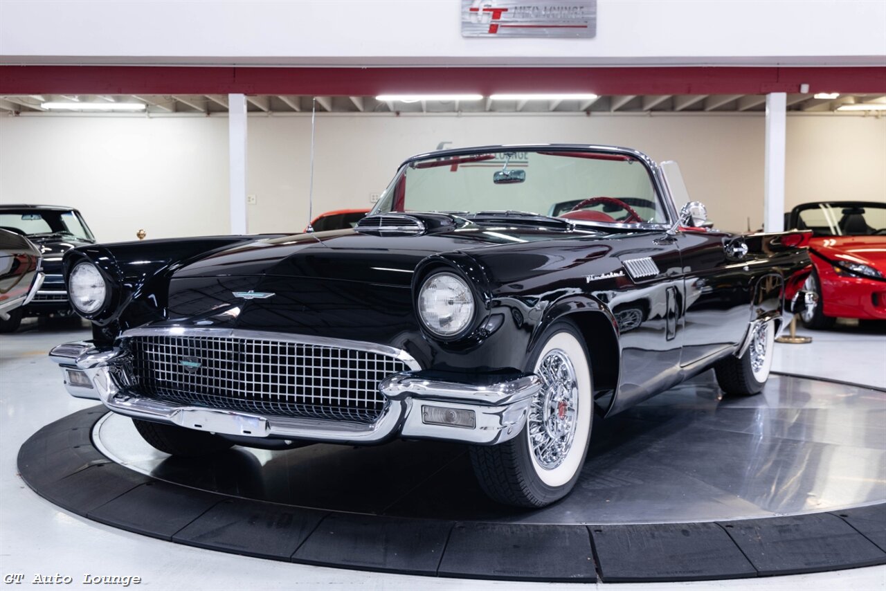 1957 Ford Thunderbird   - Photo 1 - Rancho Cordova, CA 95742