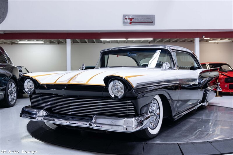1957 Ford Fairlane Custom  