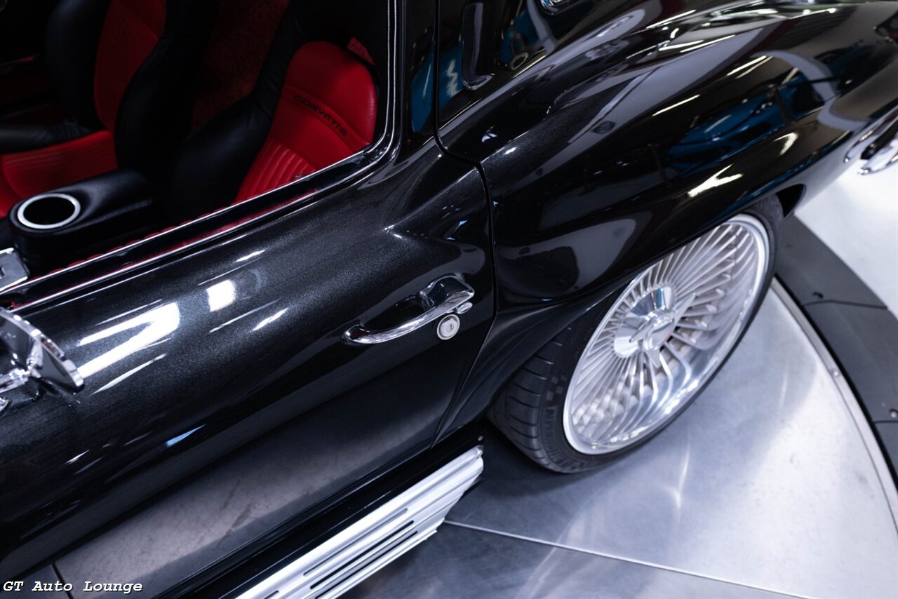 1963 Chevrolet Corvette Split Window Restomod - Photo 28 - Rancho Cordova, CA 95742
