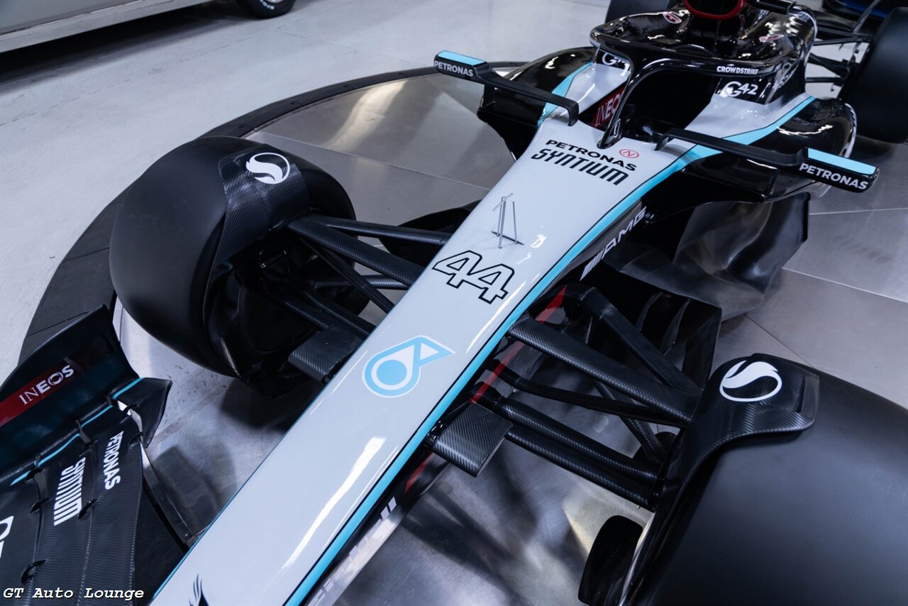 2024 Mercedes-Benz AMG F1 W15 E-Performance Replica - Photo 14 - Rancho Cordova, CA 95742