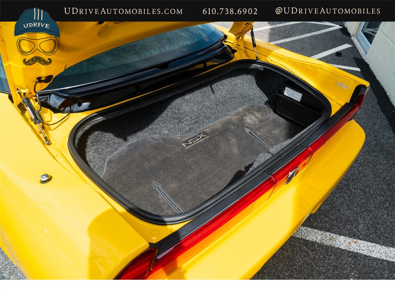 2003 Acura NSX NSX-T  Spa Yellow over Yellow Lthr 1 of 13 Produced - Photo 59 - West Chester, PA 19382