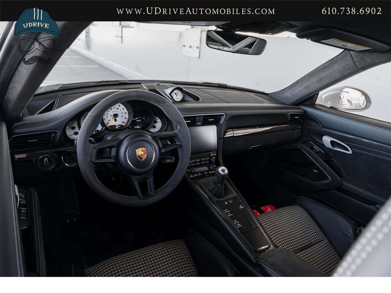 2018 Porsche 911 GT3  991.2 6 Sp Manual Chalk PCCB Bucket Seats PPF - Photo 46 - West Chester, PA 19382