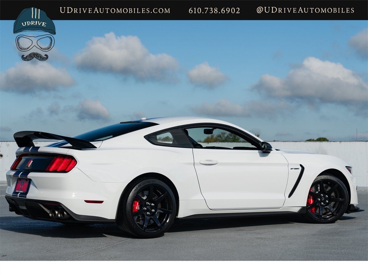 2016 Ford Mustang Shelby GT350R  1 Owner 200 Miles Blue Stripe with Red Accent Electronics Pkg - Photo 3 - West Chester, PA 19382