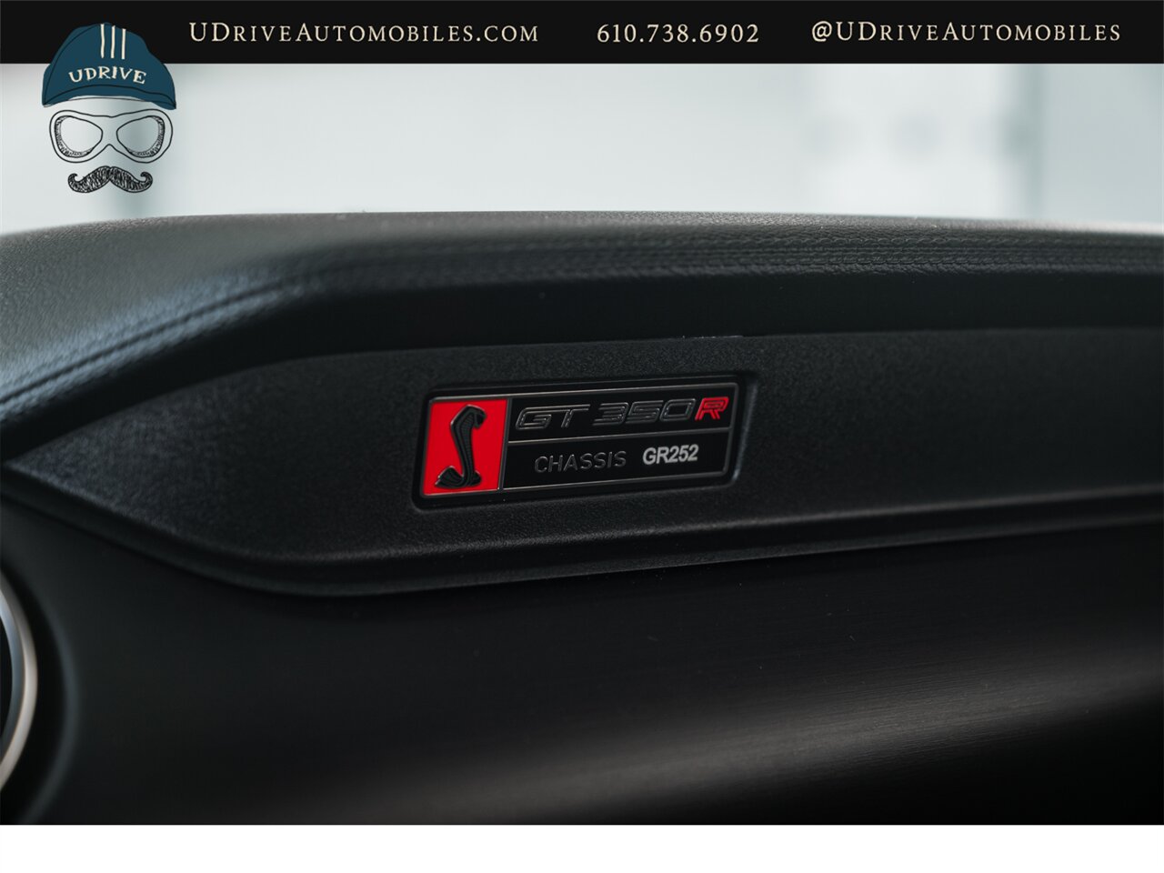 2016 Ford Mustang Shelby GT350R  1 Owner 200 Miles Blue Stripe with Red Accent Electronics Pkg - Photo 41 - West Chester, PA 19382