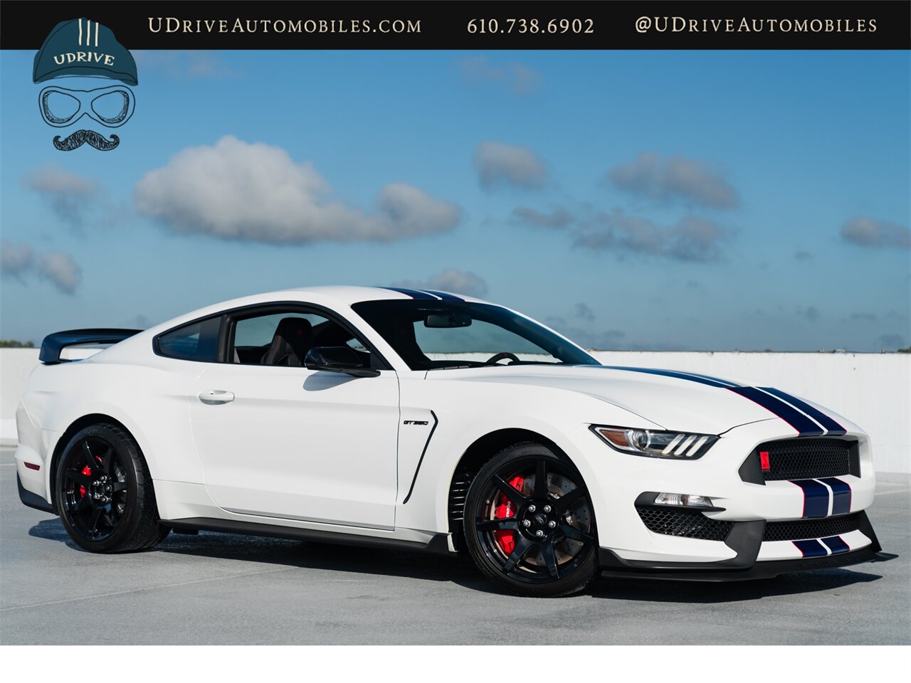 2016 Ford Mustang Shelby GT350R  1 Owner 200 Miles Blue Stripe with Red Accent Electronics Pkg - Photo 4 - West Chester, PA 19382