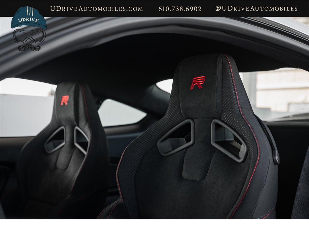 2016 Ford Mustang Shelby GT350R  1 Owner 200 Miles Blue Stripe with Red Accent Electronics Pkg - Photo 31 - West Chester, PA 19382