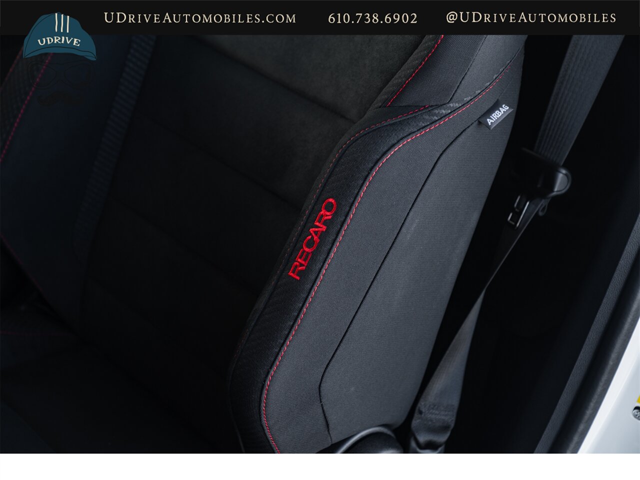 2016 Ford Mustang Shelby GT350R  1 Owner 200 Miles Blue Stripe with Red Accent Electronics Pkg - Photo 32 - West Chester, PA 19382