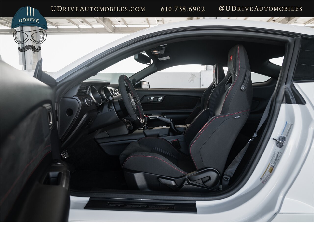 2016 Ford Mustang Shelby GT350R  1 Owner 200 Miles Blue Stripe with Red Accent Electronics Pkg - Photo 33 - West Chester, PA 19382