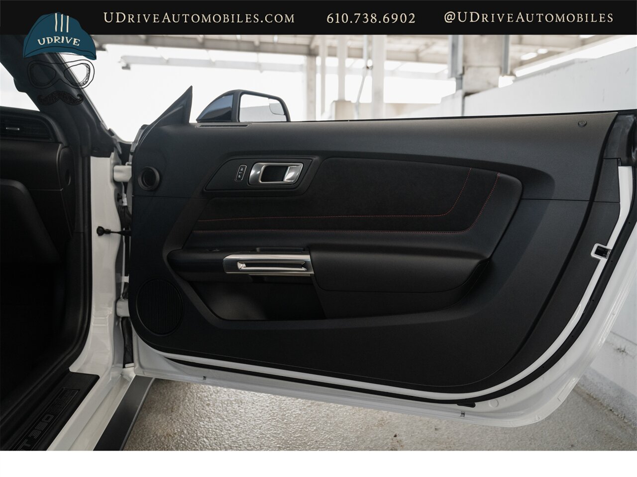 2016 Ford Mustang Shelby GT350R  1 Owner 200 Miles Blue Stripe with Red Accent Electronics Pkg - Photo 52 - West Chester, PA 19382