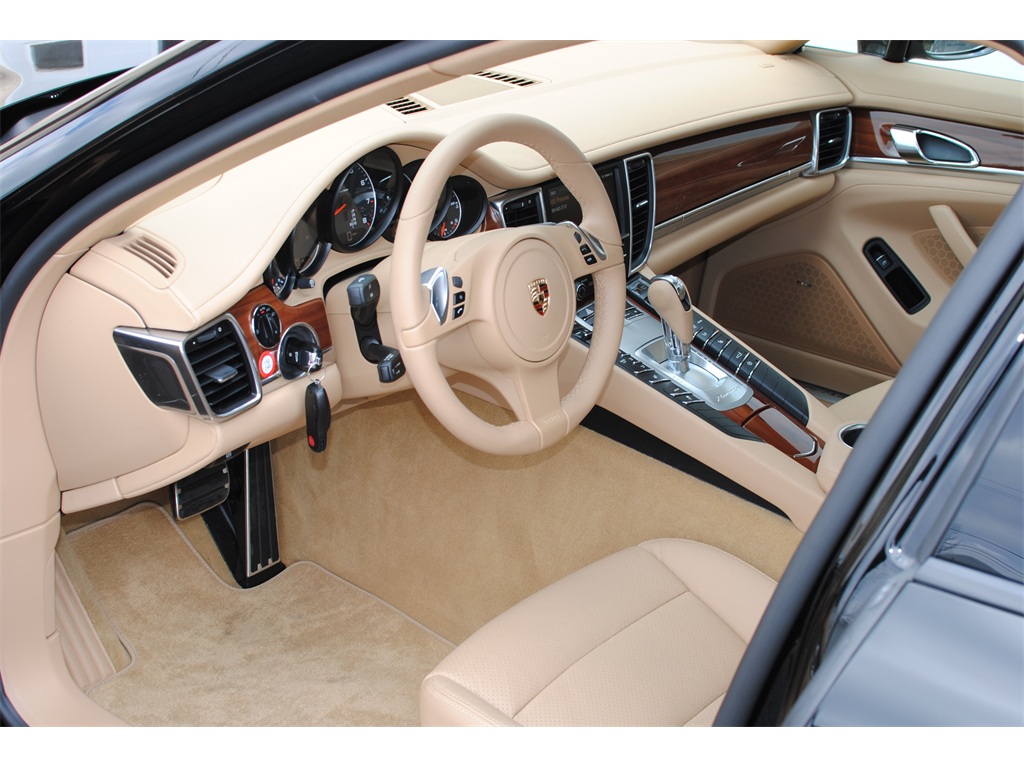 2012 Porsche Panamera   - Photo 16 - West Chester, PA 19382